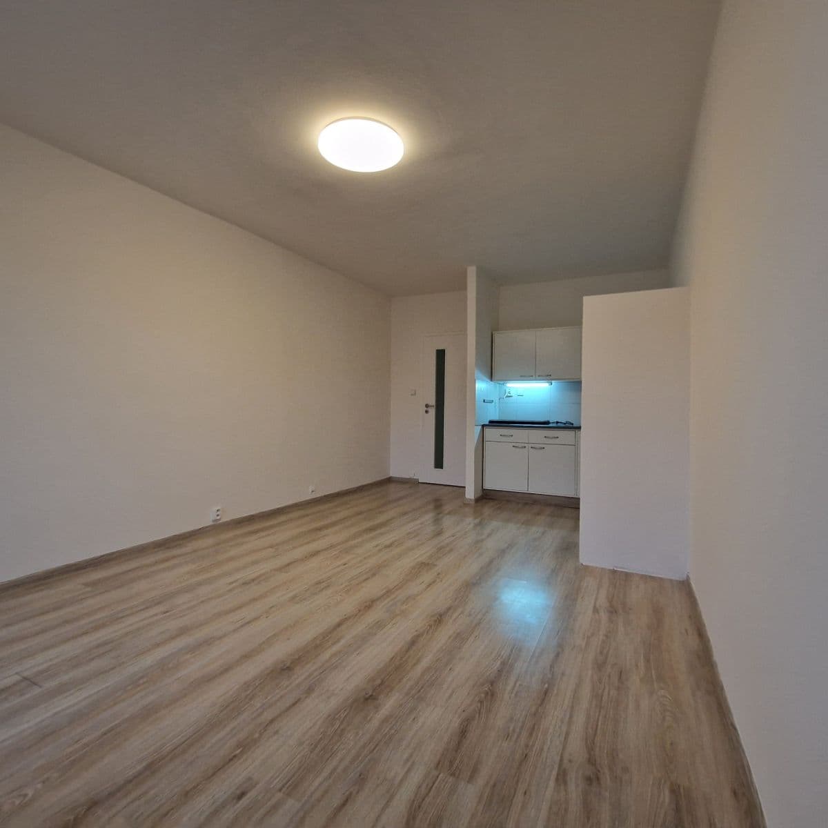 Pronájem bytu 1+kk 28 m², Bohumínská, Ostrava, Moravskoslezský kraj Pronájem bytu 1+kk 28 m², Bohumínská, Ostrava, Moravskoslezský kraj