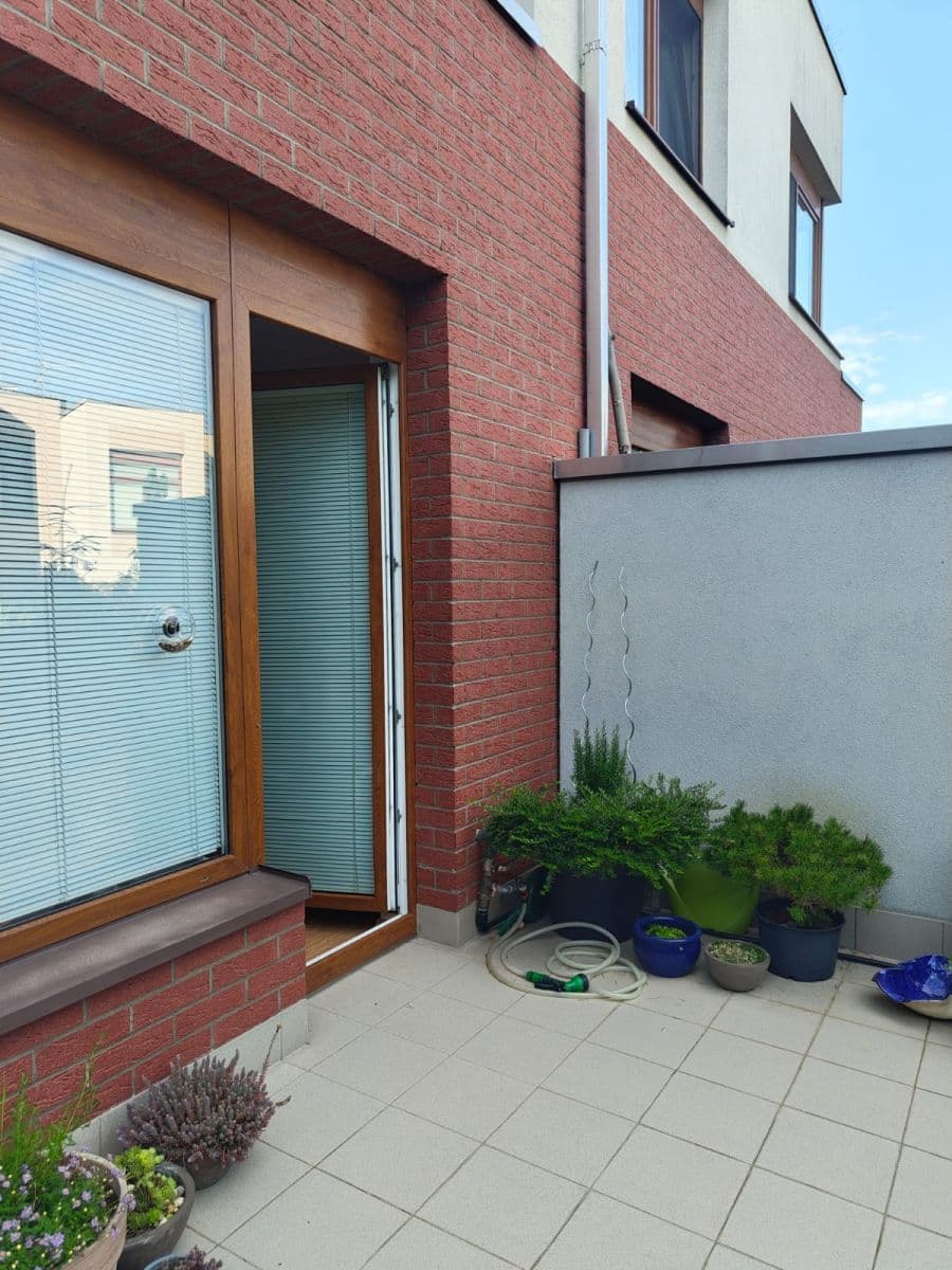 Pronájem bytu 1+1 35 m², Hvězdářská, Praha, Praha Pronájem bytu 1+1 35 m², Hvězdářská, Praha, Praha