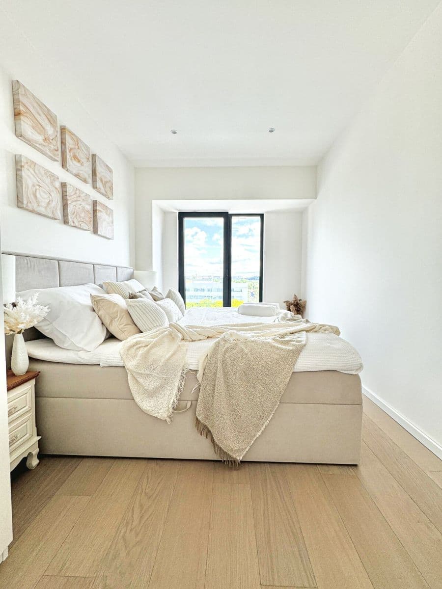 Pronájem bytu 44 m², V Háji, Praha, Praha Pronájem bytu 44 m², V Háji, Praha, Praha