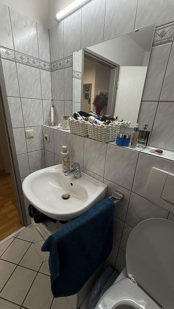 Pronájem bytu 2+1 61 m², Köln, Severní Porýní-Vestfálsko Pronájem bytu 2+1 61 m², Köln, Severní Porýní-Vestfálsko