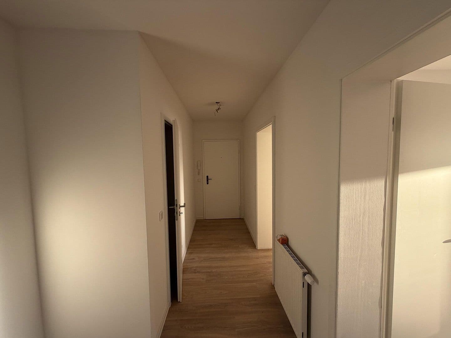 Pronájem bytu 3+1 73 m², Köln, Severní Porýní-Vestfálsko Pronájem bytu 3+1 73 m², Köln, Severní Porýní-Vestfálsko