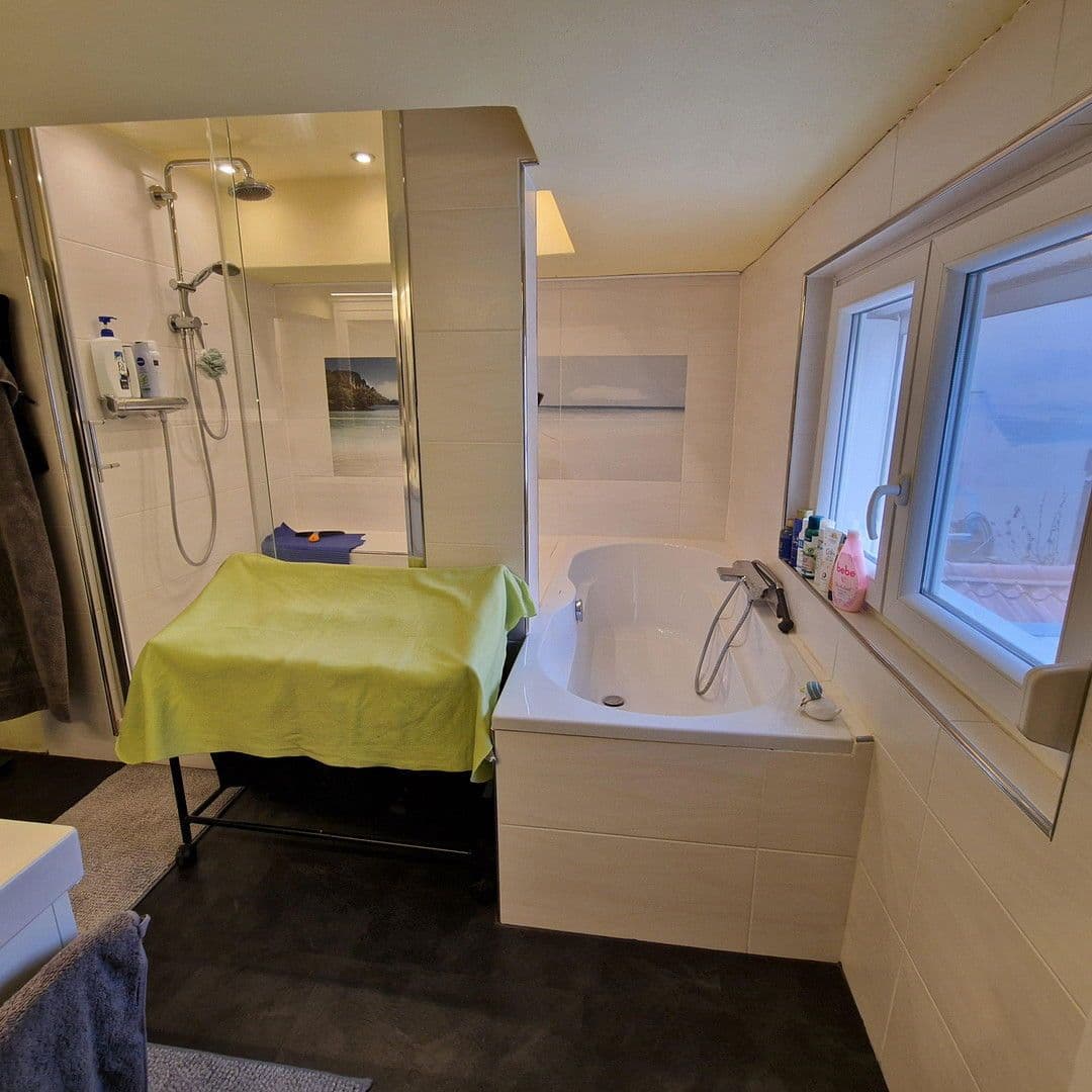 Prodej domu 132 m², pozemek 129 m², Hauptstraße, 49, Rodgau, Hessen Prodej domu 132 m², pozemek 129 m², Hauptstraße, 49, Rodgau, Hessen