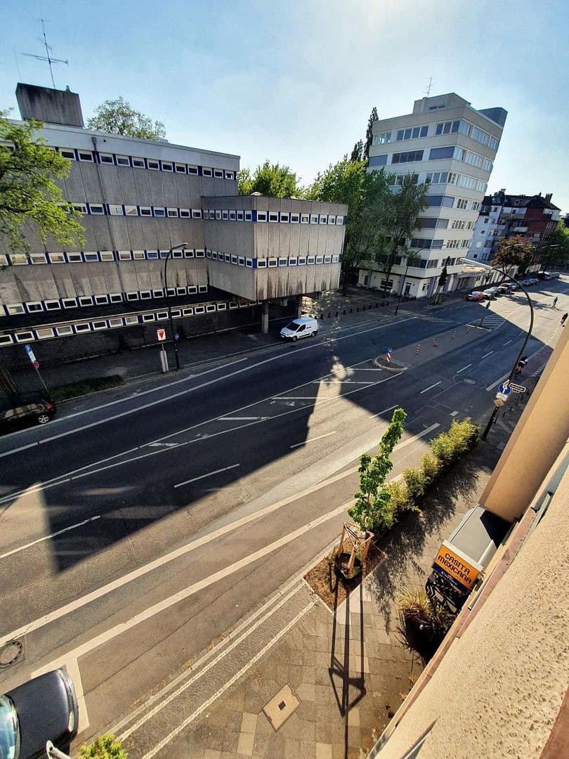 Pronájem bytu 2+1 62 m², Düsseldorf, Severní Porýní-Vestfálsko Pronájem bytu 2+1 62 m², Düsseldorf, Severní Porýní-Vestfálsko