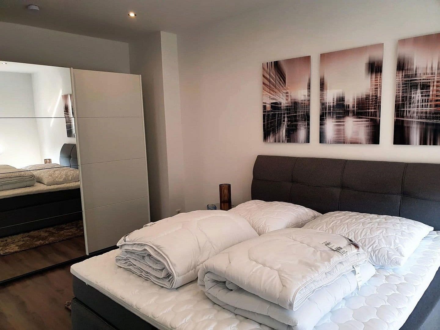 Pronájem bytu 2+1 62 m², Düsseldorf, Severní Porýní-Vestfálsko Pronájem bytu 2+1 62 m², Düsseldorf, Severní Porýní-Vestfálsko