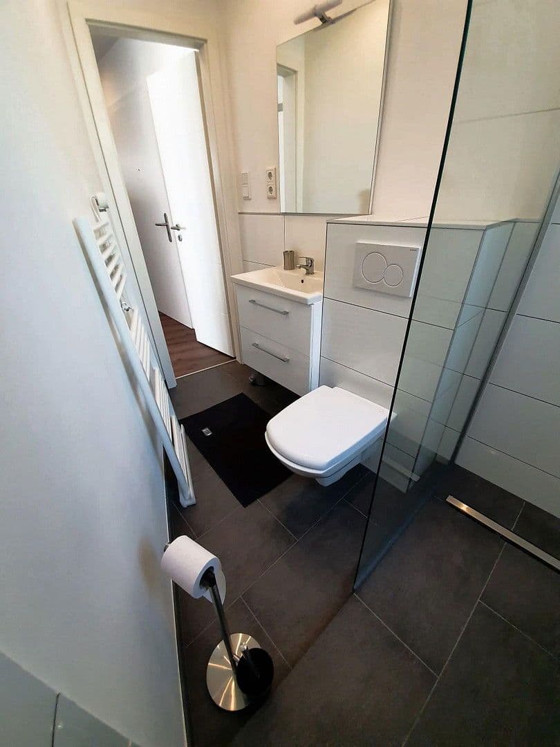 Pronájem bytu 2+1 62 m², Düsseldorf, Severní Porýní-Vestfálsko Pronájem bytu 2+1 62 m², Düsseldorf, Severní Porýní-Vestfálsko