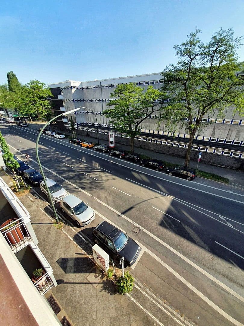 Pronájem bytu 2+1 62 m², Düsseldorf, Severní Porýní-Vestfálsko Pronájem bytu 2+1 62 m², Düsseldorf, Severní Porýní-Vestfálsko