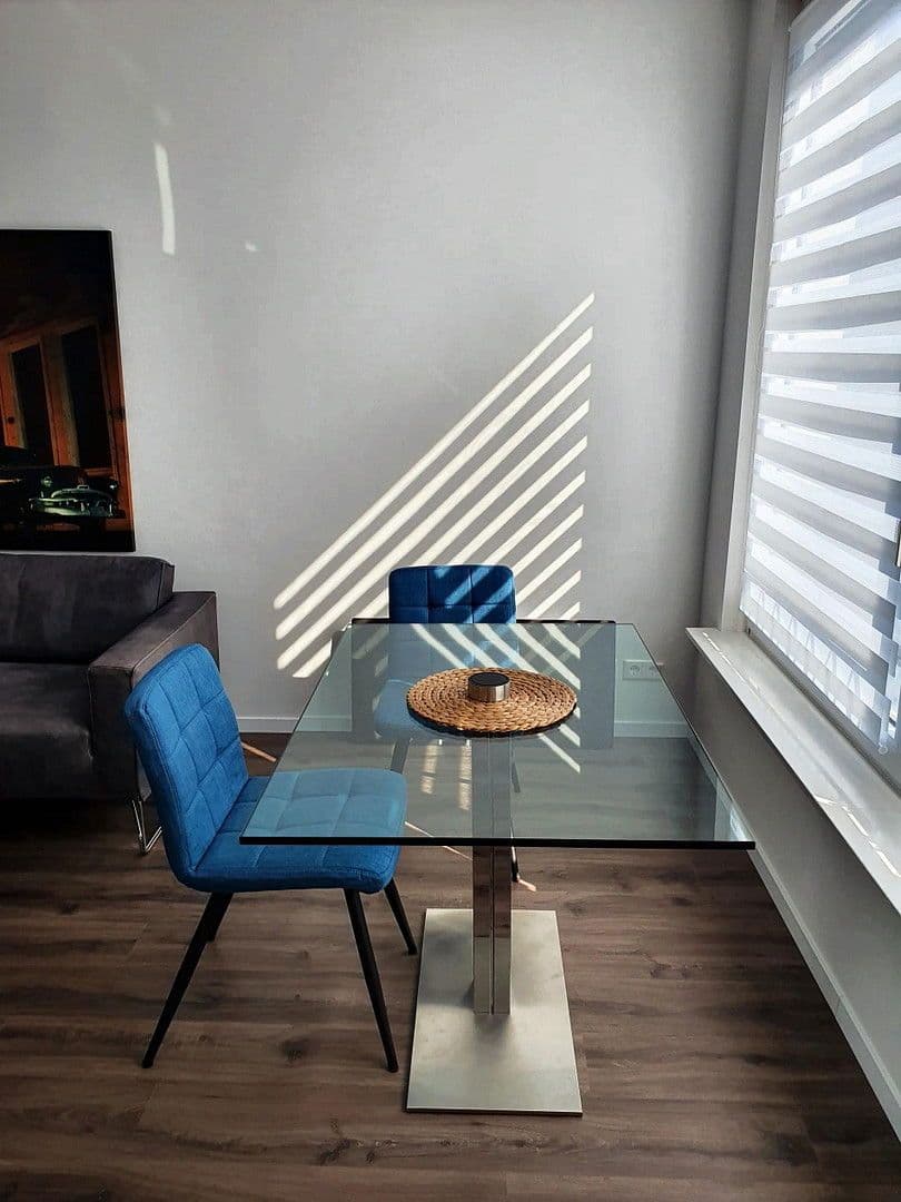 Pronájem bytu 2+1 62 m², Düsseldorf, Severní Porýní-Vestfálsko Pronájem bytu 2+1 62 m², Düsseldorf, Severní Porýní-Vestfálsko