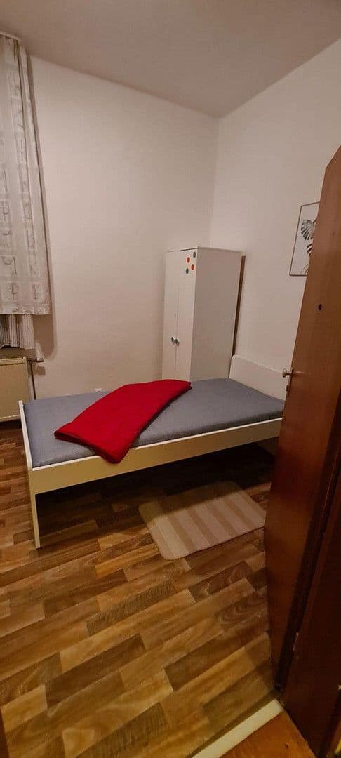 Pronájem bytu 1+1 20 m², Stubenlohstr. 6, Erlangen, Bavorsko Pronájem bytu 1+1 20 m², Stubenlohstr. 6, Erlangen, Bavorsko