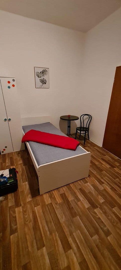 Pronájem bytu 1+1 20 m², Stubenlohstr. 6, Erlangen, Bavorsko Pronájem bytu 1+1 20 m², Stubenlohstr. 6, Erlangen, Bavorsko