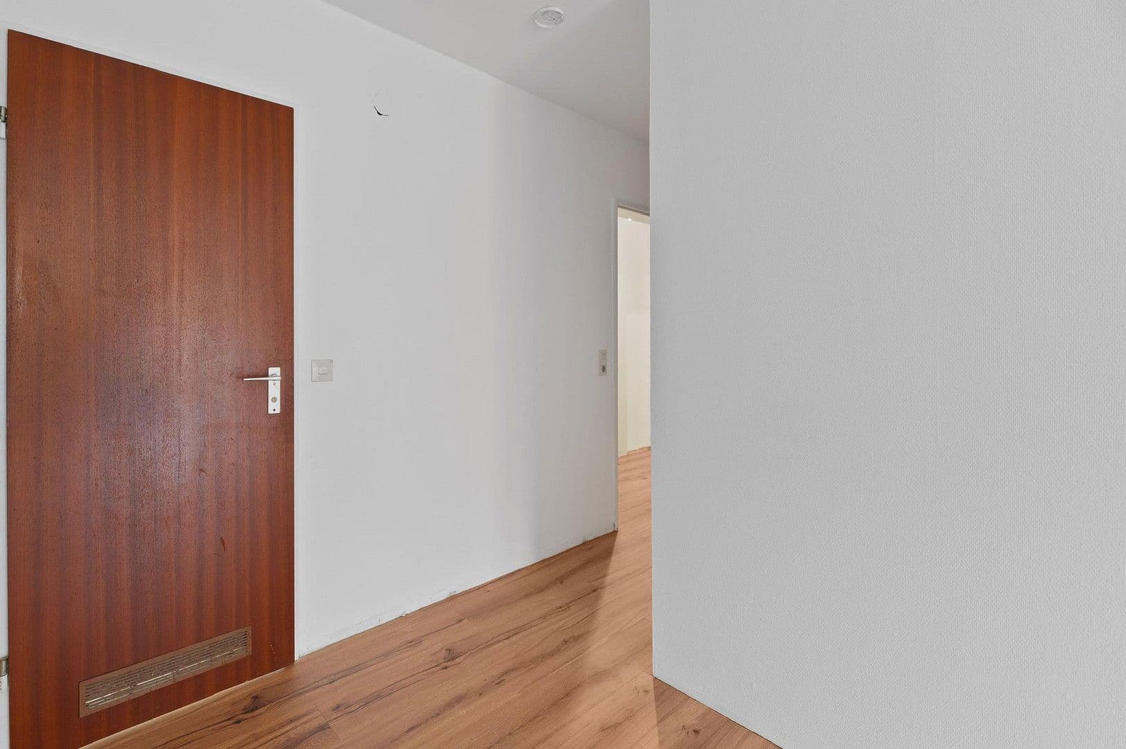 Pronájem bytu 2+1 46 m², Wannweiler Straße 68, Kirchentellinsfurt, Bádensko-Württembersko Pronájem bytu 2+1 46 m², Wannweiler Straße 68, Kirchentellinsfurt, Bádensko-Württembersko