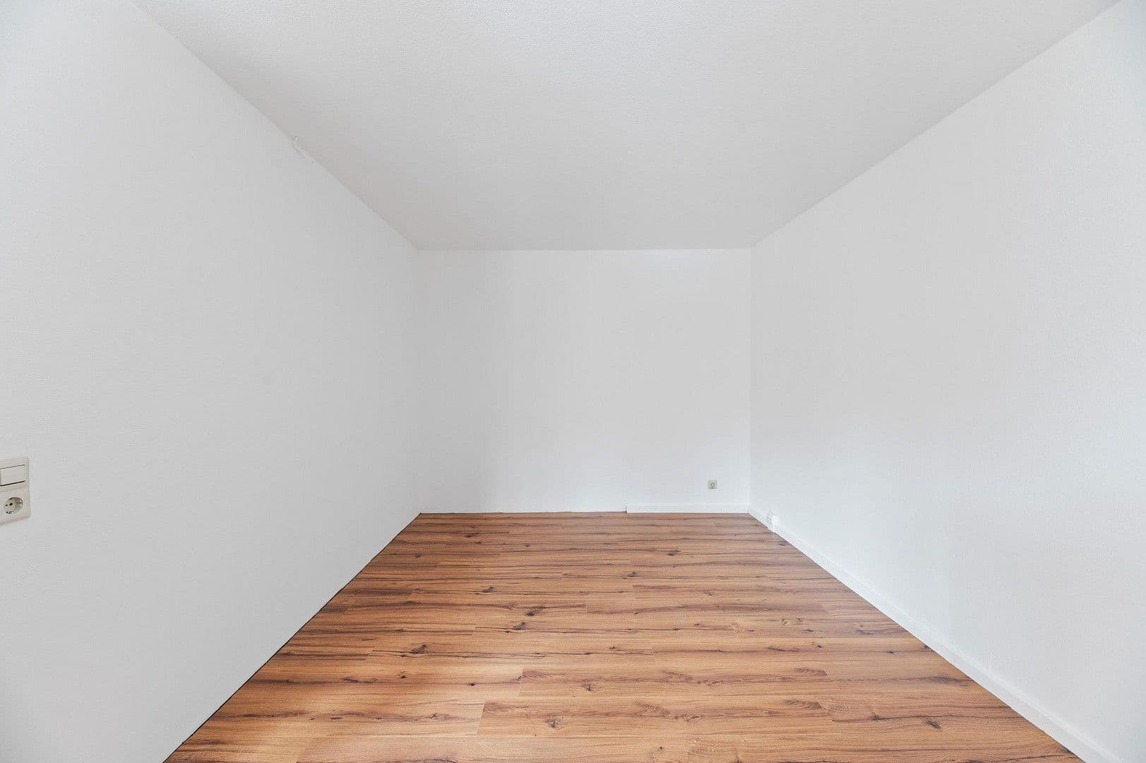 Pronájem bytu 2+1 46 m², Wannweiler Straße 68, Kirchentellinsfurt, Bádensko-Württembersko Pronájem bytu 2+1 46 m², Wannweiler Straße 68, Kirchentellinsfurt, Bádensko-Württembersko