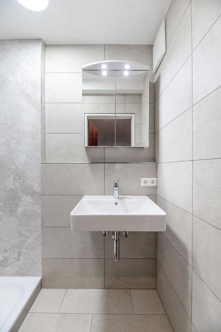 Pronájem bytu 2+1 46 m², Wannweiler Straße 68, Kirchentellinsfurt, Bádensko-Württembersko Pronájem bytu 2+1 46 m², Wannweiler Straße 68, Kirchentellinsfurt, Bádensko-Württembersko