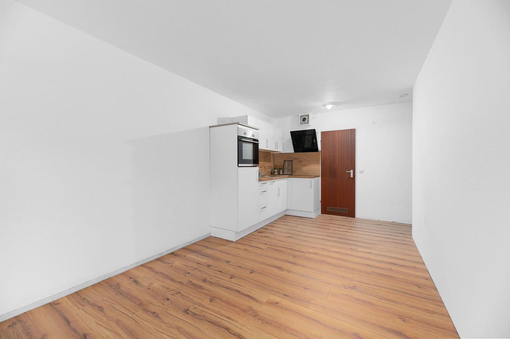 Pronájem bytu 2+1 46 m², Wannweiler Straße 68, Kirchentellinsfurt, Bádensko-Württembersko Pronájem bytu 2+1 46 m², Wannweiler Straße 68, Kirchentellinsfurt, Bádensko-Württembersko