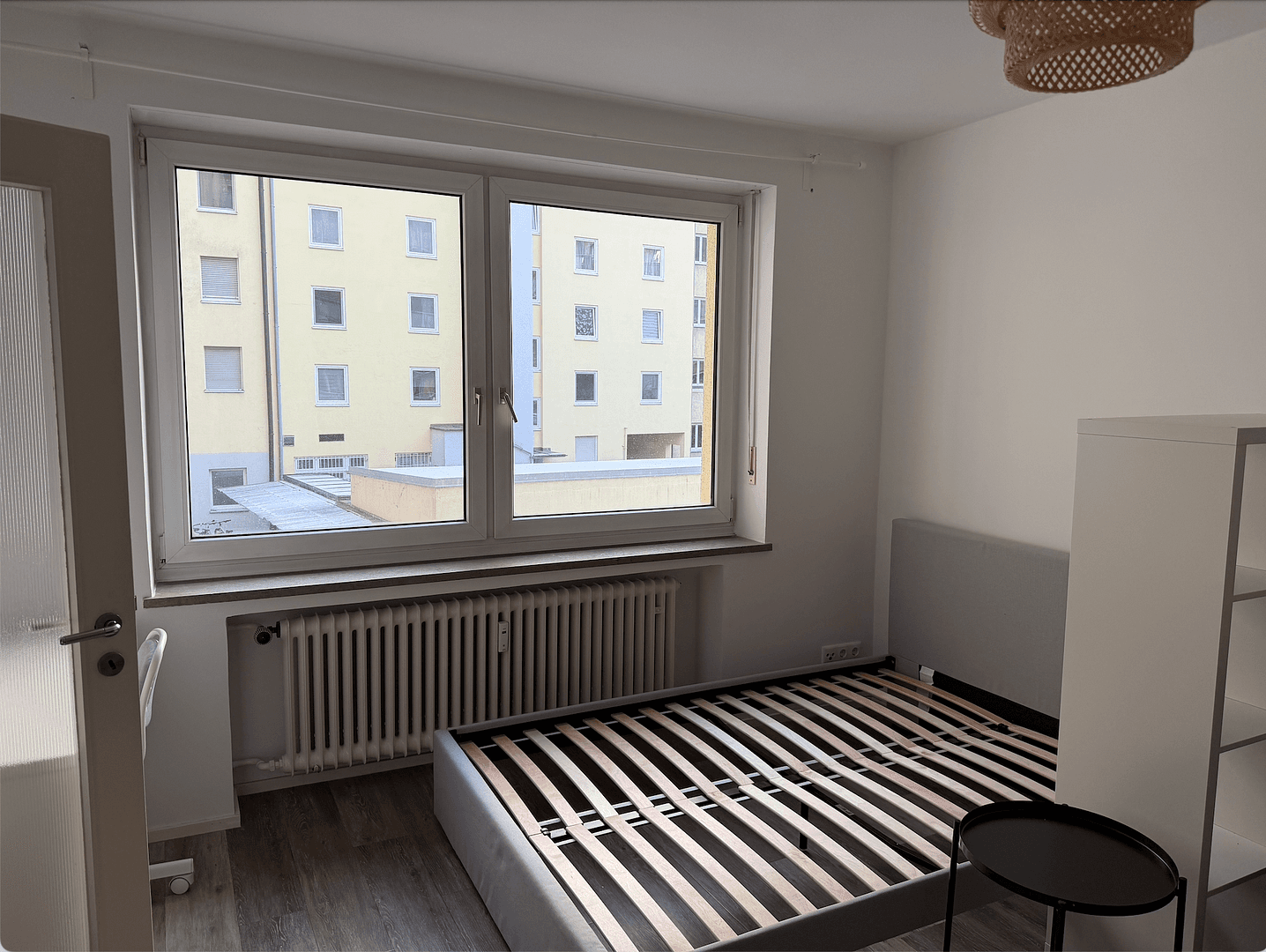 Pronájem bytu 1+1 35 m², Prinzregentenstraße 156, München, Bavorsko Pronájem bytu 1+1 35 m², Prinzregentenstraße 156, München, Bavorsko