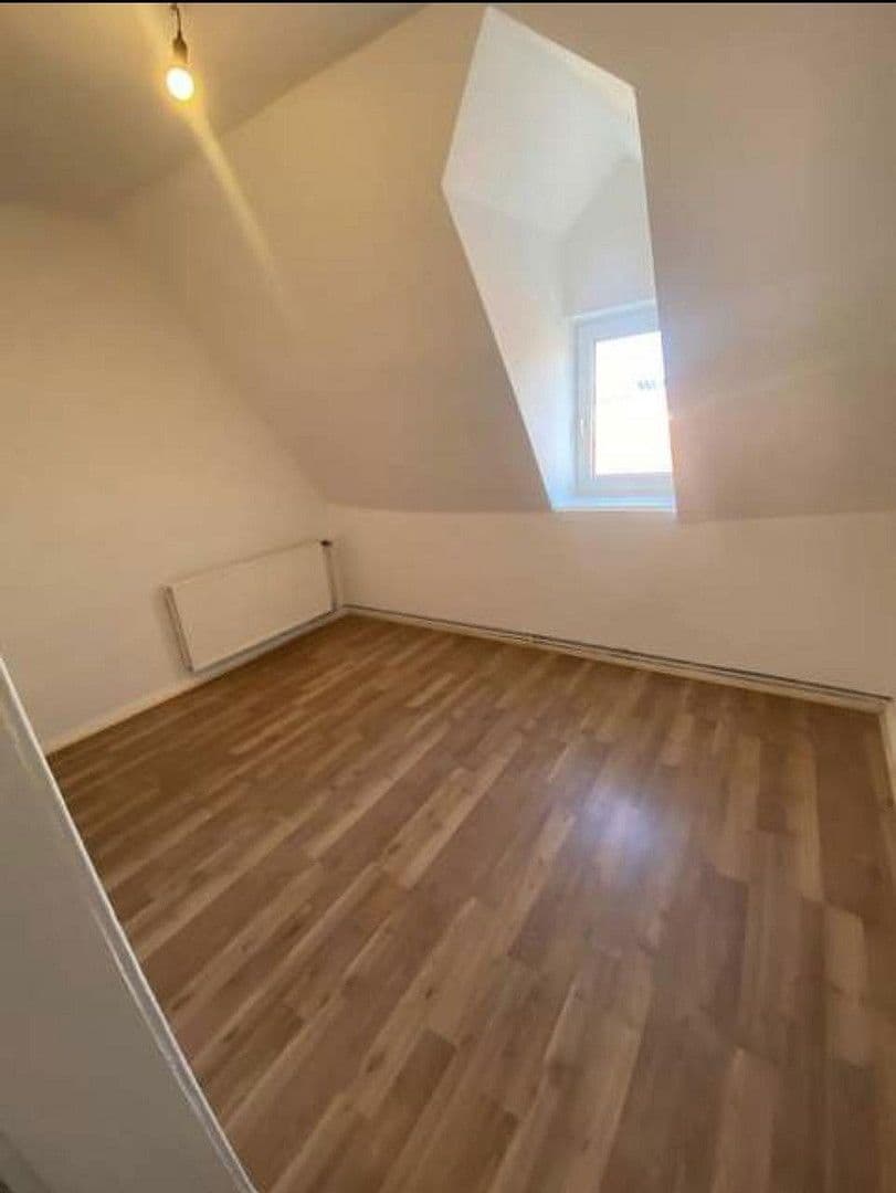 Pronájem bytu 4+1 114 m², Lüneburger Straße 11, Celle, Dolní Sasko Pronájem bytu 4+1 114 m², Lüneburger Straße 11, Celle, Dolní Sasko