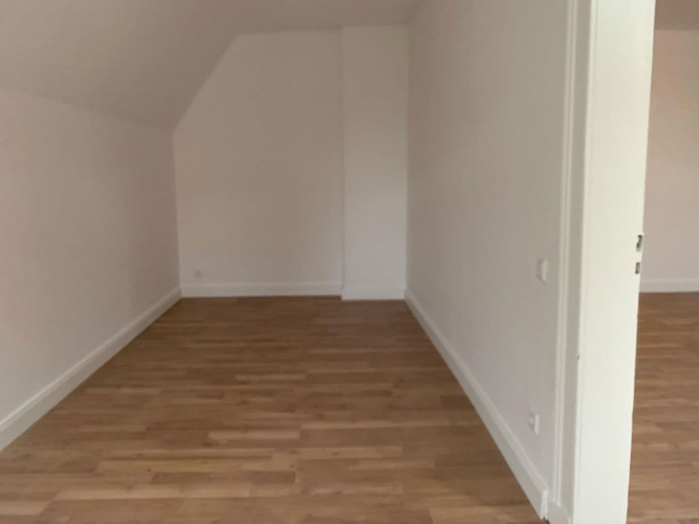 Pronájem bytu 4+1 114 m², Lüneburger Straße 11, Celle, Dolní Sasko Pronájem bytu 4+1 114 m², Lüneburger Straße 11, Celle, Dolní Sasko