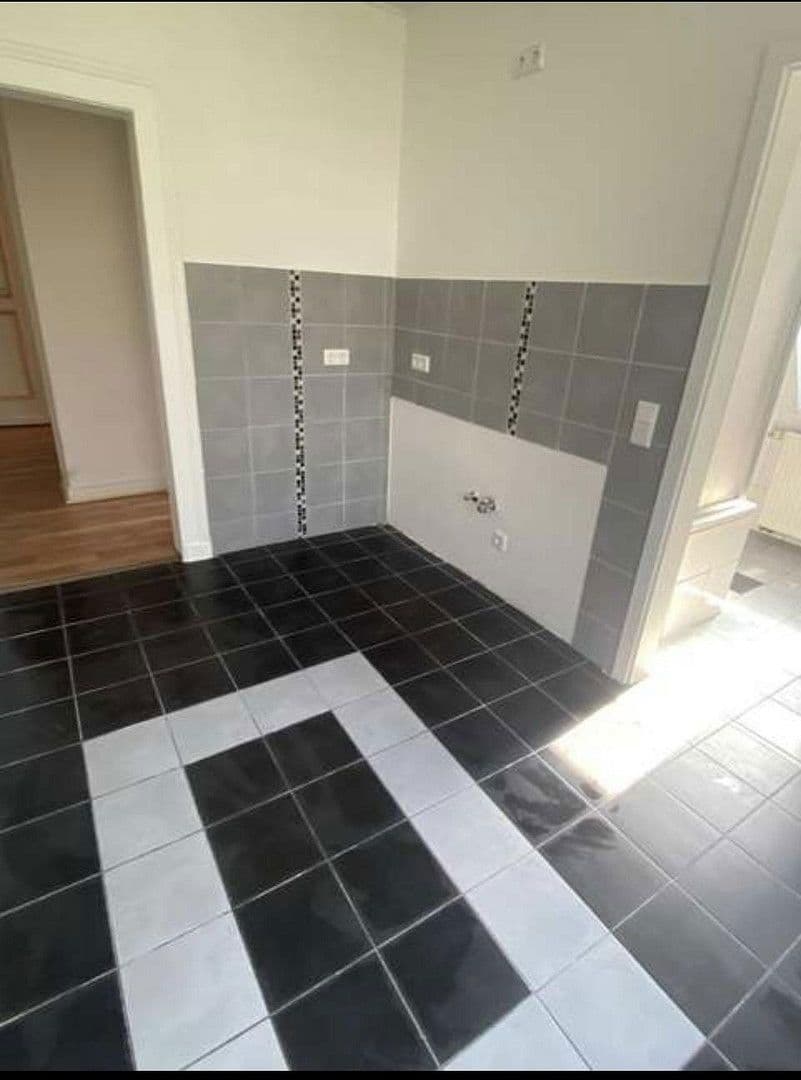 Pronájem bytu 4+1 114 m², Lüneburger Straße 11, Celle, Dolní Sasko Pronájem bytu 4+1 114 m², Lüneburger Straße 11, Celle, Dolní Sasko