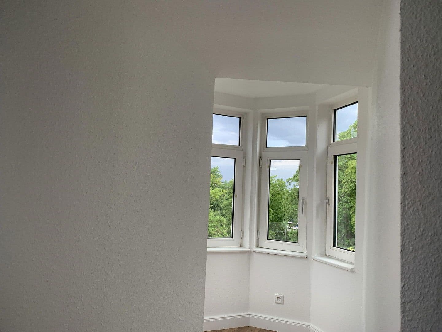 Pronájem bytu 4+1 114 m², Lüneburger Straße 11, Celle, Dolní Sasko Pronájem bytu 4+1 114 m², Lüneburger Straße 11, Celle, Dolní Sasko