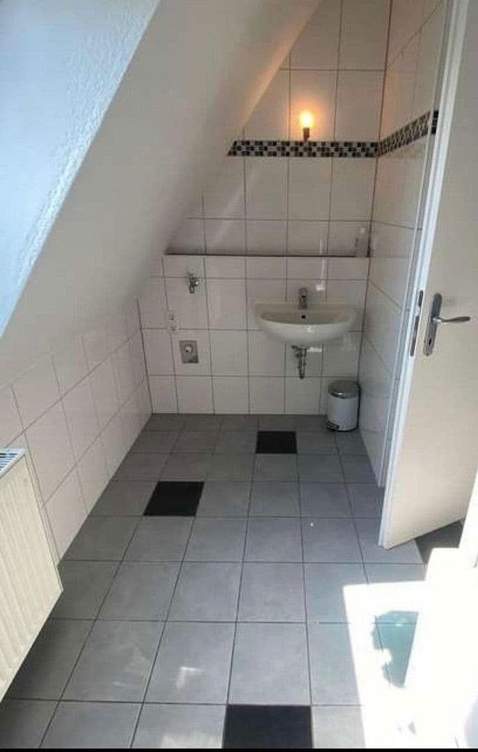 Pronájem bytu 4+1 114 m², Lüneburger Straße 11, Celle, Dolní Sasko Pronájem bytu 4+1 114 m², Lüneburger Straße 11, Celle, Dolní Sasko