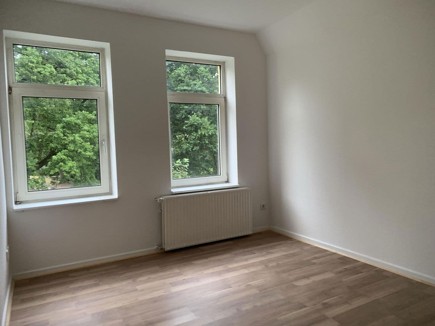 Pronájem bytu 4+1 114 m², Lüneburger Straße 11, Celle, Dolní Sasko Pronájem bytu 4+1 114 m², Lüneburger Straße 11, Celle, Dolní Sasko