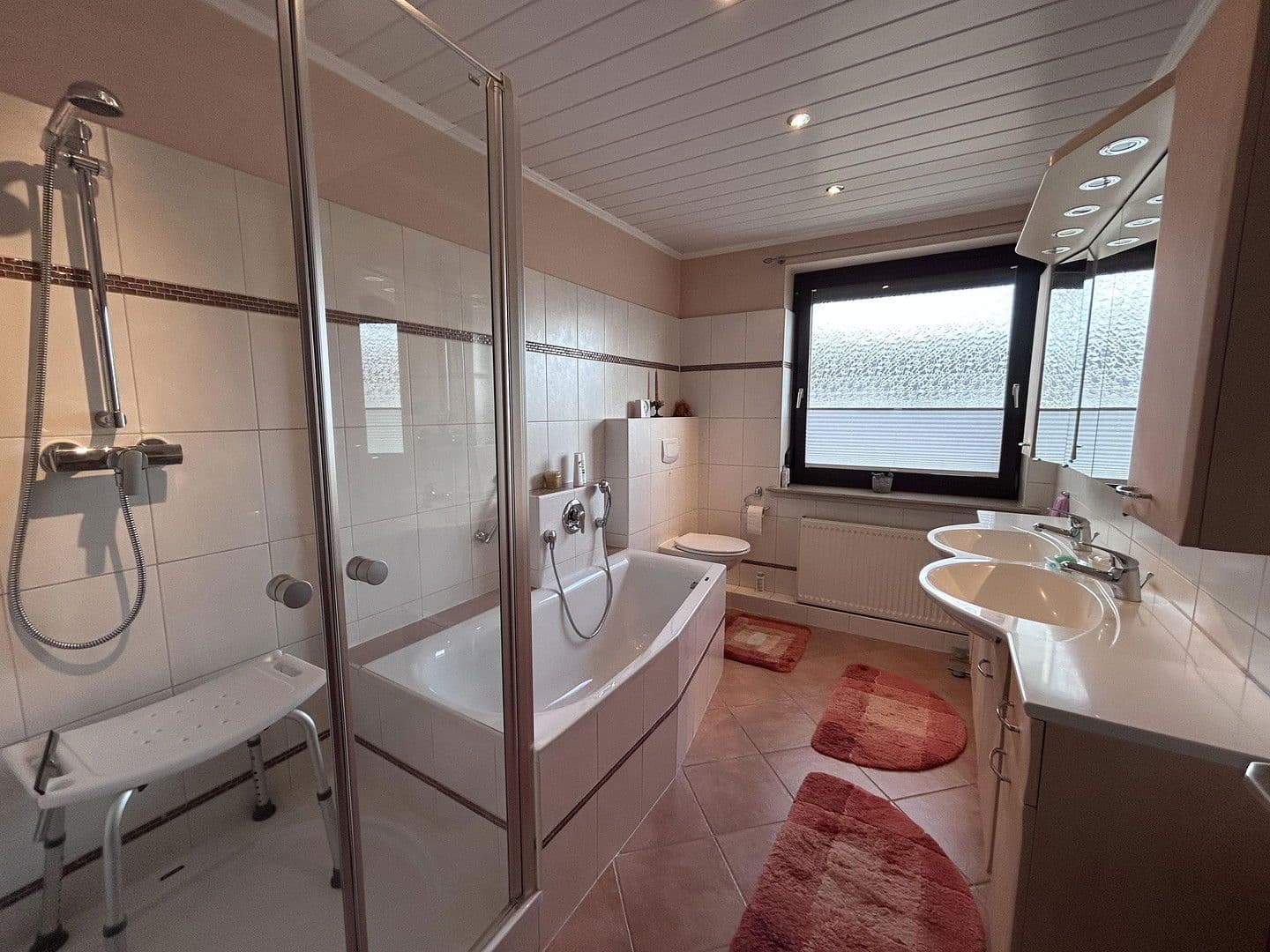 Prodej domu 127 m², pozemek 201 m², Achim, Dolní Sasko Prodej domu 127 m², pozemek 201 m², Achim, Dolní Sasko