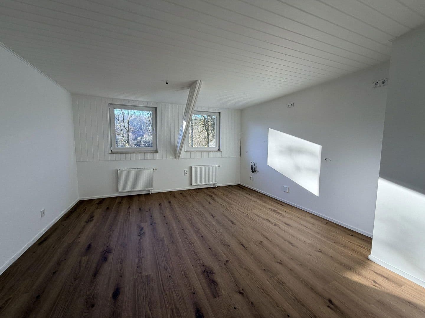 Prodej bytu 3+1 95 m², Freudenberg, Severní Porýní-Vestfálsko Prodej bytu 3+1 95 m², Freudenberg, Severní Porýní-Vestfálsko