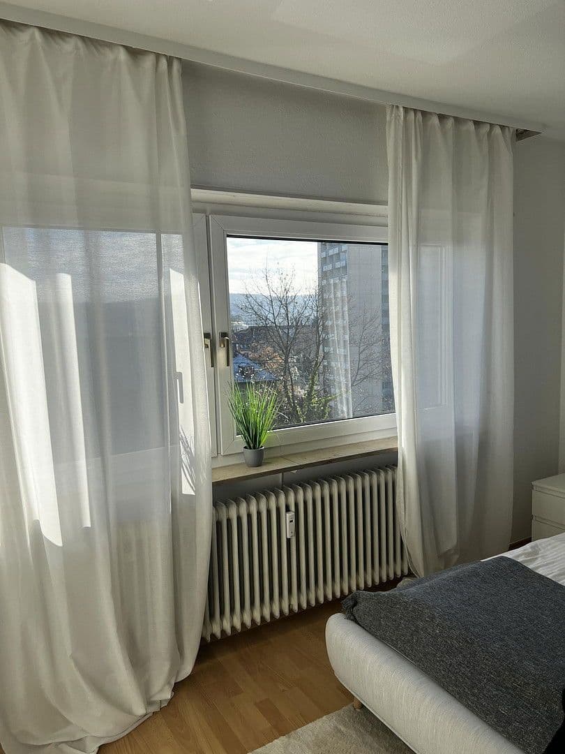 Pronájem bytu 2+1 45 m², Robert-Mayer-Straße 5, Stuttgart, Bádensko-Württembersko Pronájem bytu 2+1 45 m², Robert-Mayer-Straße 5, Stuttgart, Bádensko-Württembersko