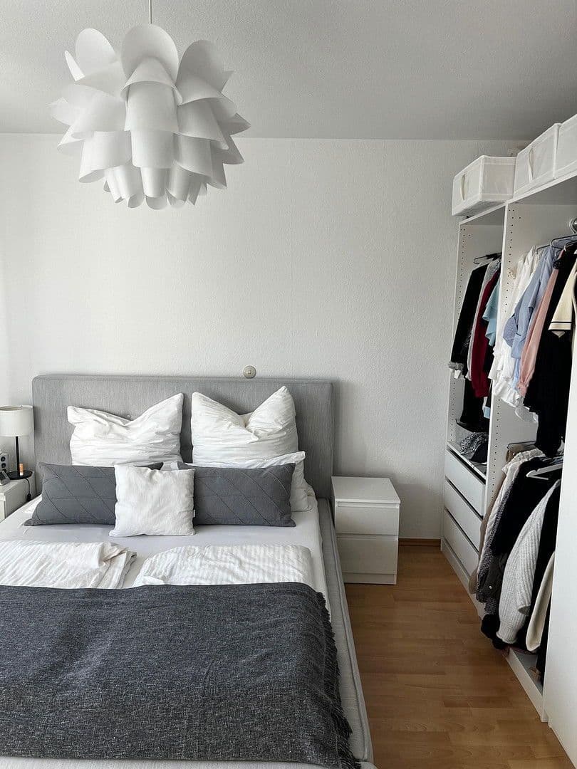 Pronájem bytu 2+1 45 m², Robert-Mayer-Straße 5, Stuttgart, Bádensko-Württembersko Pronájem bytu 2+1 45 m², Robert-Mayer-Straße 5, Stuttgart, Bádensko-Württembersko