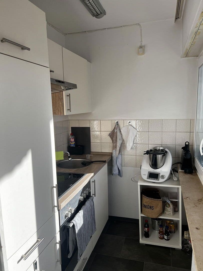 Pronájem bytu 2+1 45 m², Robert-Mayer-Straße 5, Stuttgart, Bádensko-Württembersko Pronájem bytu 2+1 45 m², Robert-Mayer-Straße 5, Stuttgart, Bádensko-Württembersko