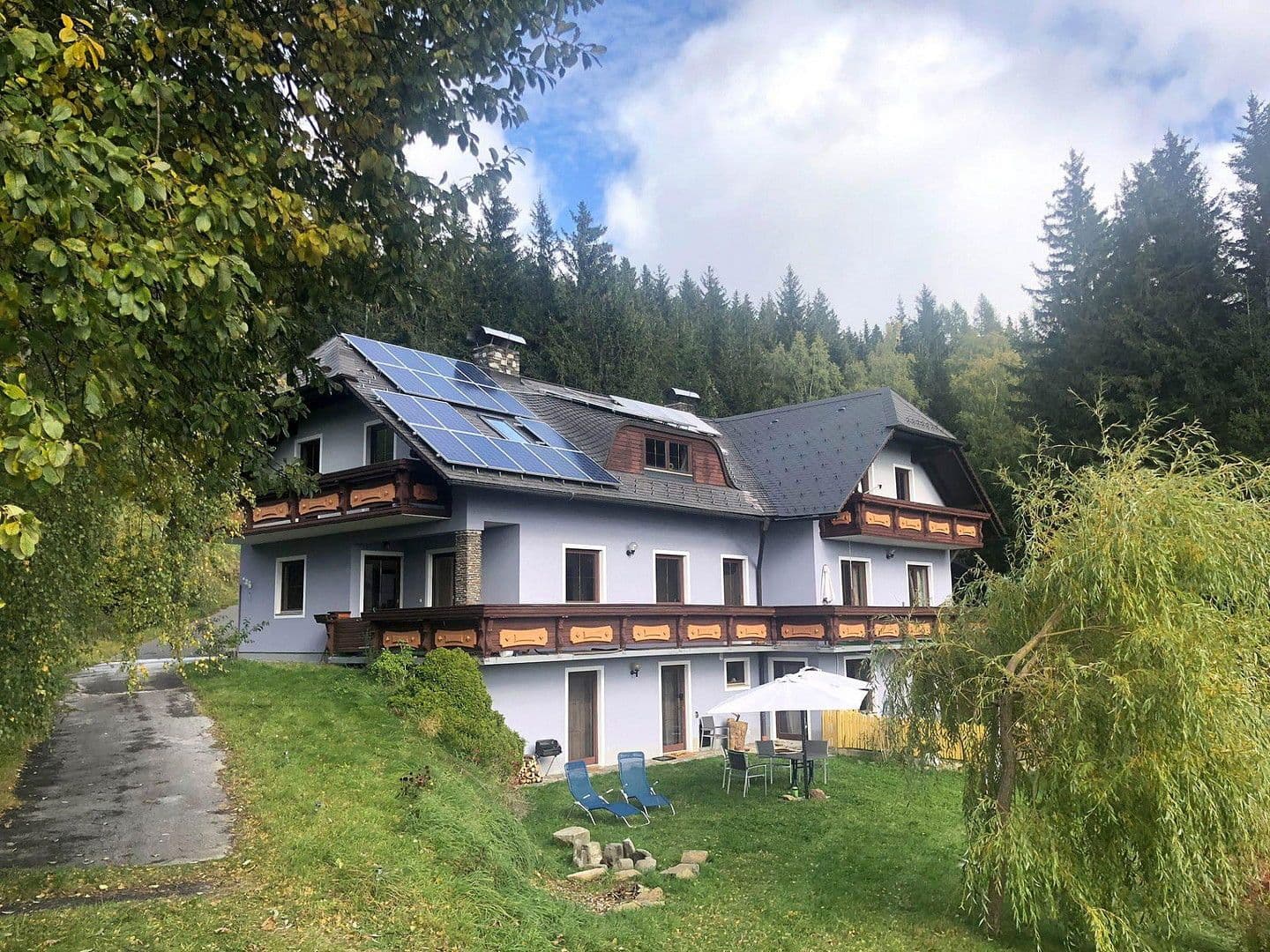 Prodej domu 453 m², pozemek 1.300 m², Schmiedviertel 140, Waldbach-Mönichwald, Štýrsko Prodej domu 453 m², pozemek 1.300 m², Schmiedviertel 140, Waldbach-Mönichwald, Štýrsko