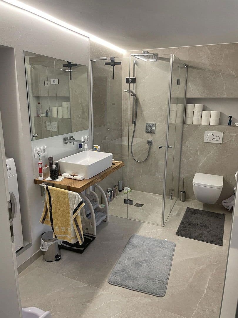 Prodej domu 298 m², pozemek 1.108 m², Windorf, Bavorsko Prodej domu 298 m², pozemek 1.108 m², Windorf, Bavorsko