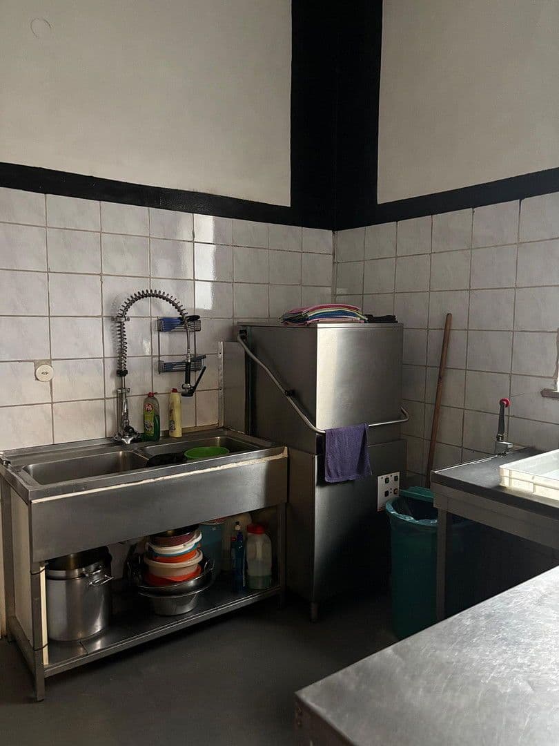 Prodej domu 482 m², pozemek 780 m², Uhlandstraße 8, Sulzbach-Rosenberg, Bavorsko Prodej domu 482 m², pozemek 780 m², Uhlandstraße 8, Sulzbach-Rosenberg, Bavorsko