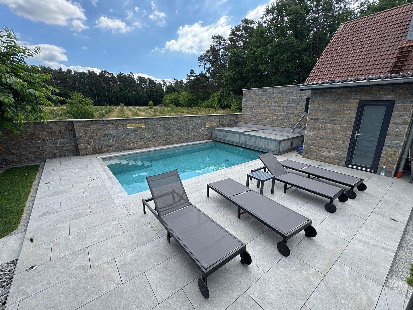 Prodej domu 263 m², pozemek 880 m², Schwabach, Bavorsko Prodej domu 263 m², pozemek 880 m², Schwabach, Bavorsko