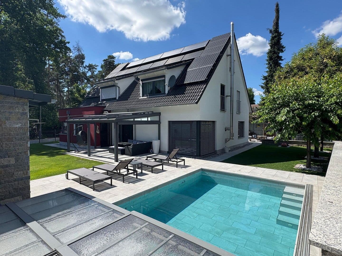 Prodej domu 263 m², pozemek 880 m², Schwabach, Bavorsko Prodej domu 263 m², pozemek 880 m², Schwabach, Bavorsko