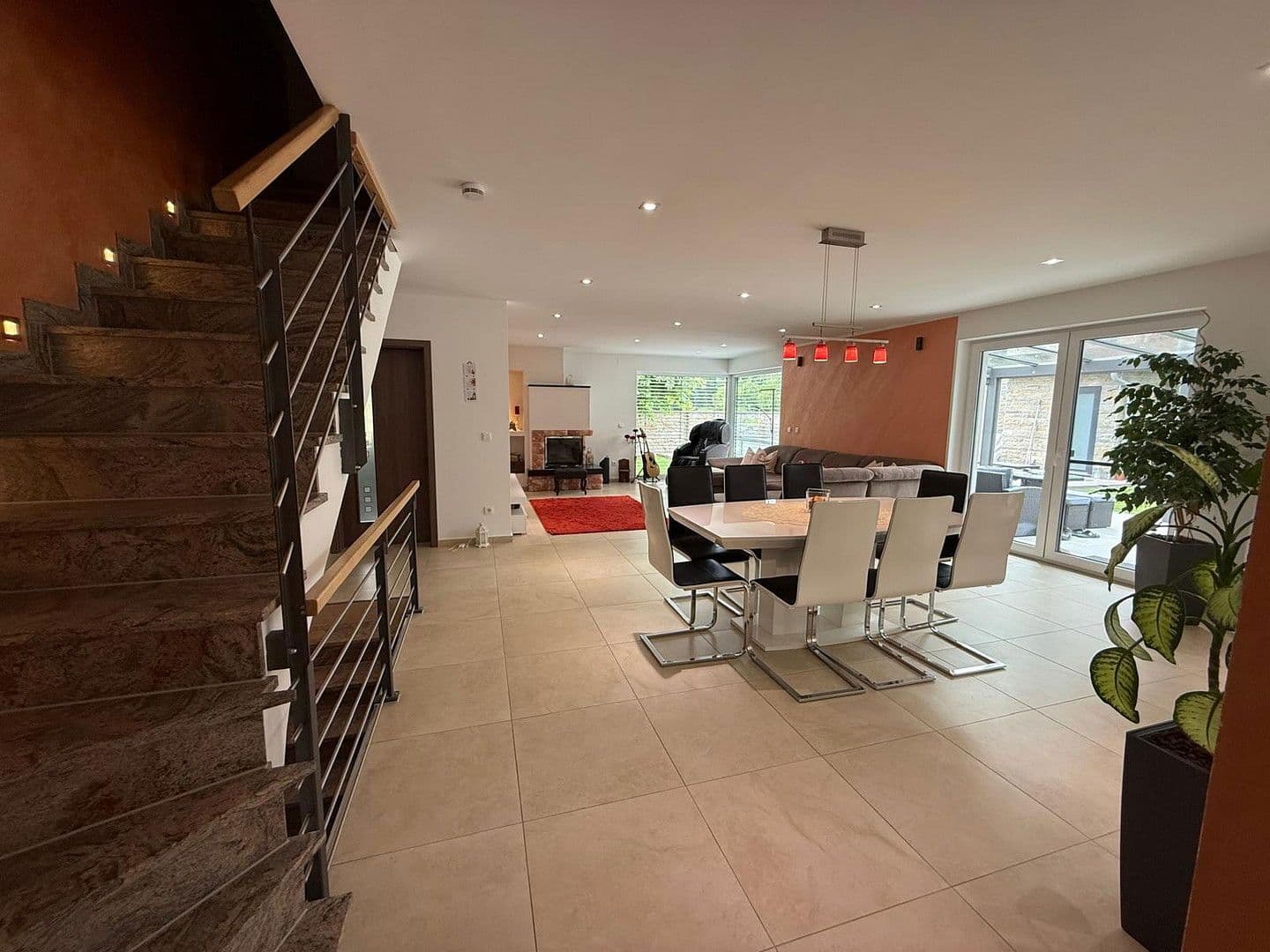 Prodej domu 263 m², pozemek 880 m², Schwabach, Bavorsko Prodej domu 263 m², pozemek 880 m², Schwabach, Bavorsko