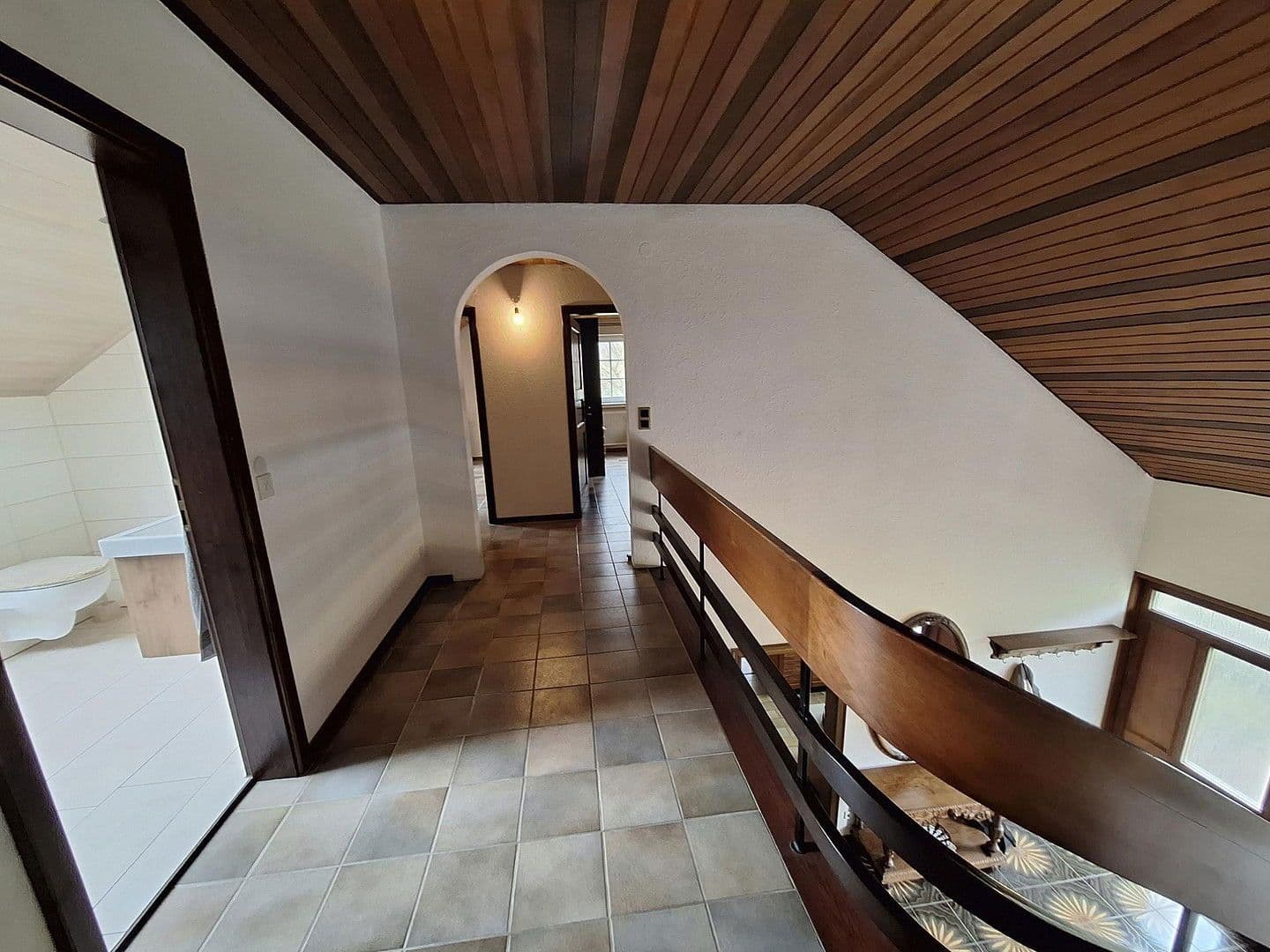 Prodej domu 319 m², pozemek 960 m², Naumburg, Hessen Prodej domu 319 m², pozemek 960 m², Naumburg, Hessen