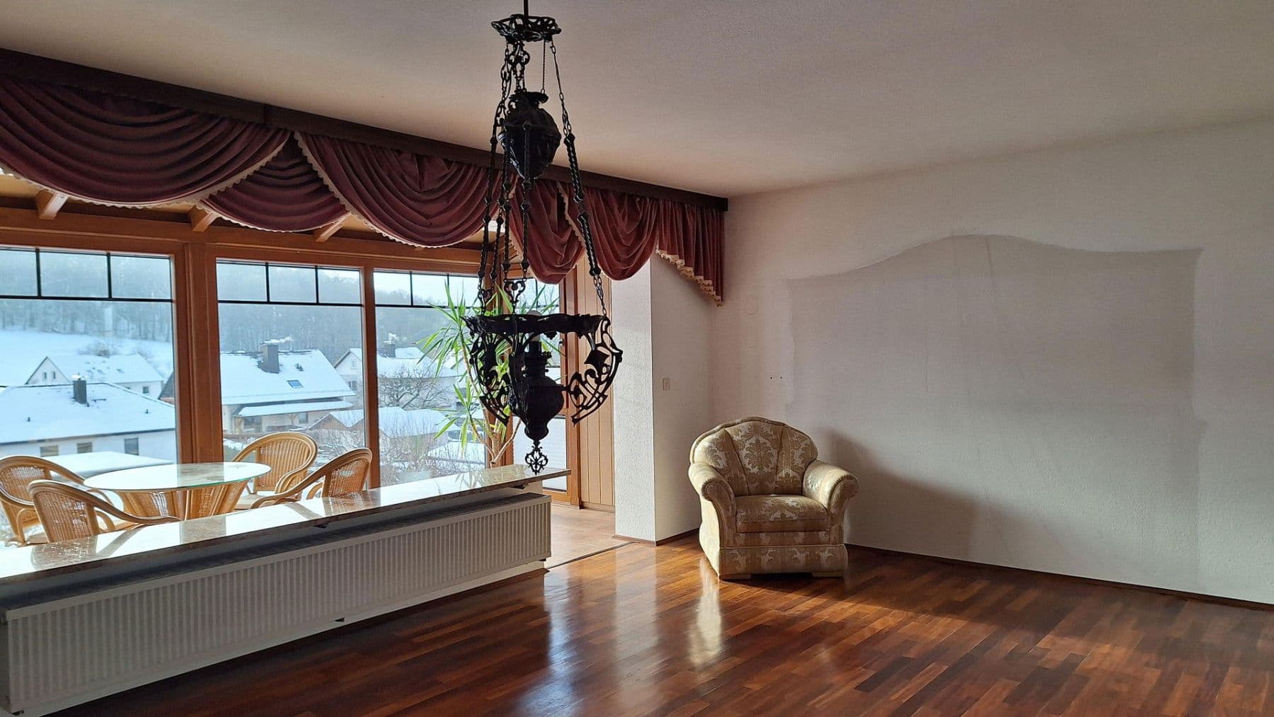 Prodej domu 319 m², pozemek 960 m², Naumburg, Hessen Prodej domu 319 m², pozemek 960 m², Naumburg, Hessen