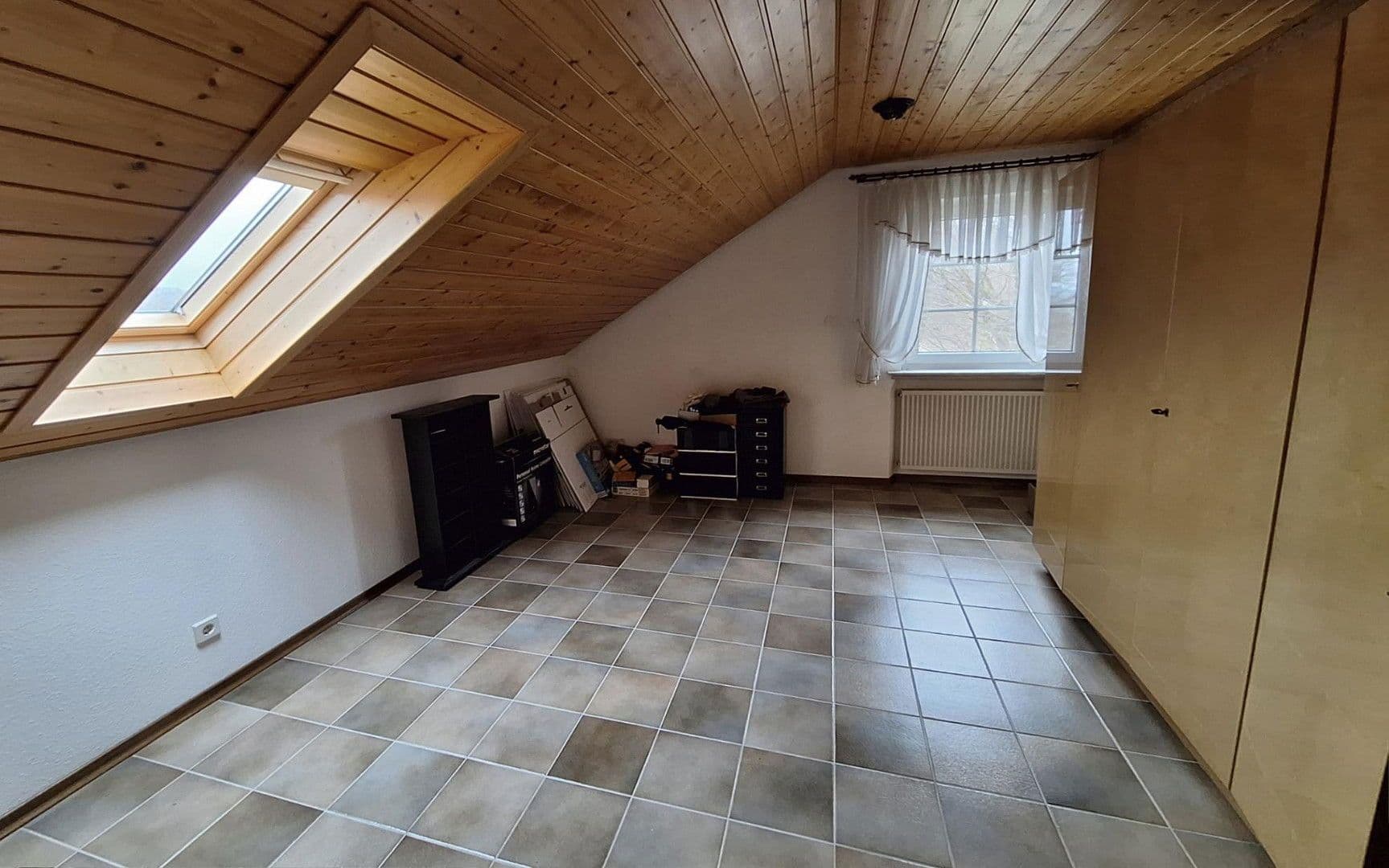 Prodej domu 319 m², pozemek 960 m², Naumburg, Hessen Prodej domu 319 m², pozemek 960 m², Naumburg, Hessen