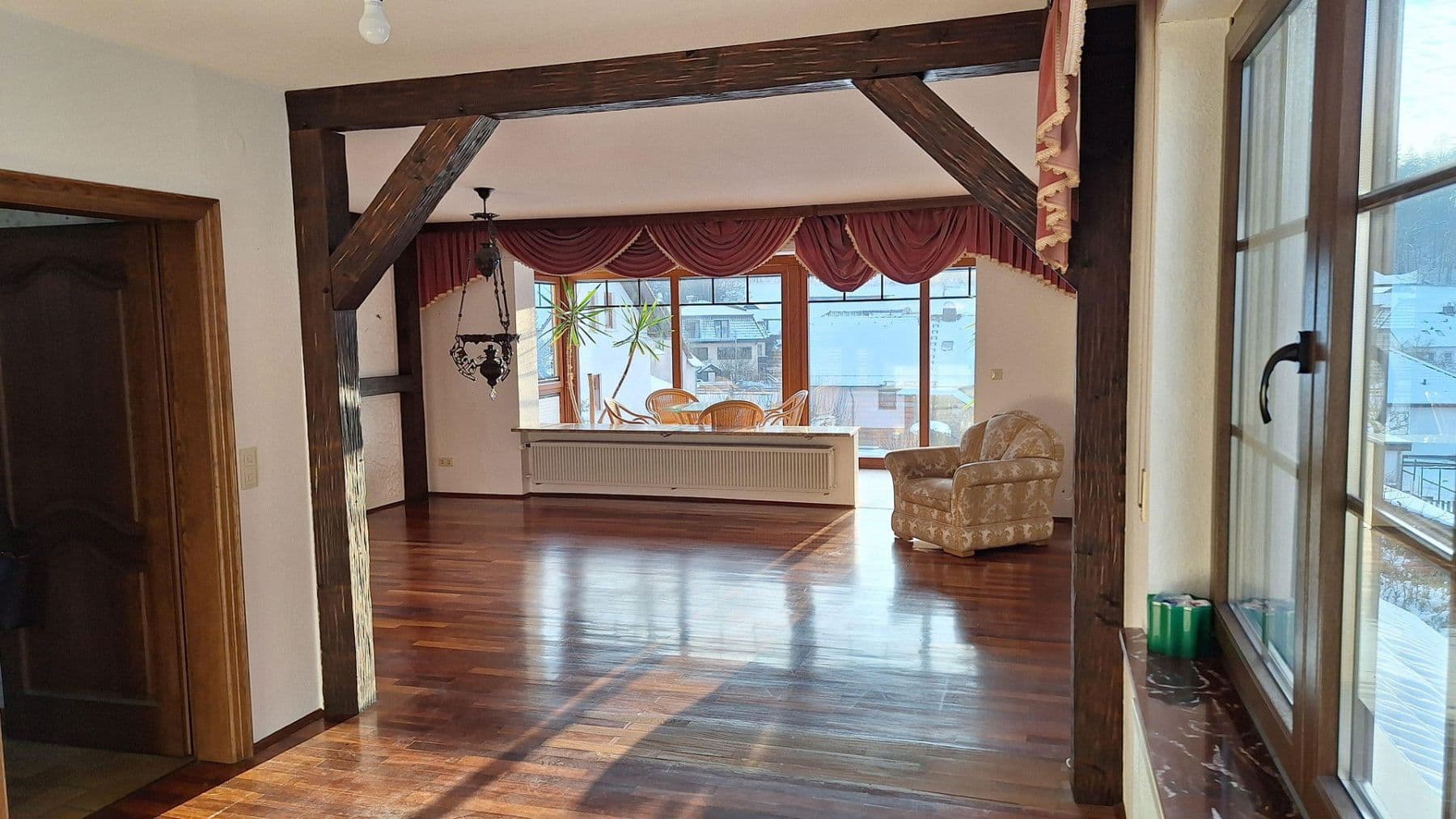 Prodej domu 319 m², pozemek 960 m², Naumburg, Hessen Prodej domu 319 m², pozemek 960 m², Naumburg, Hessen