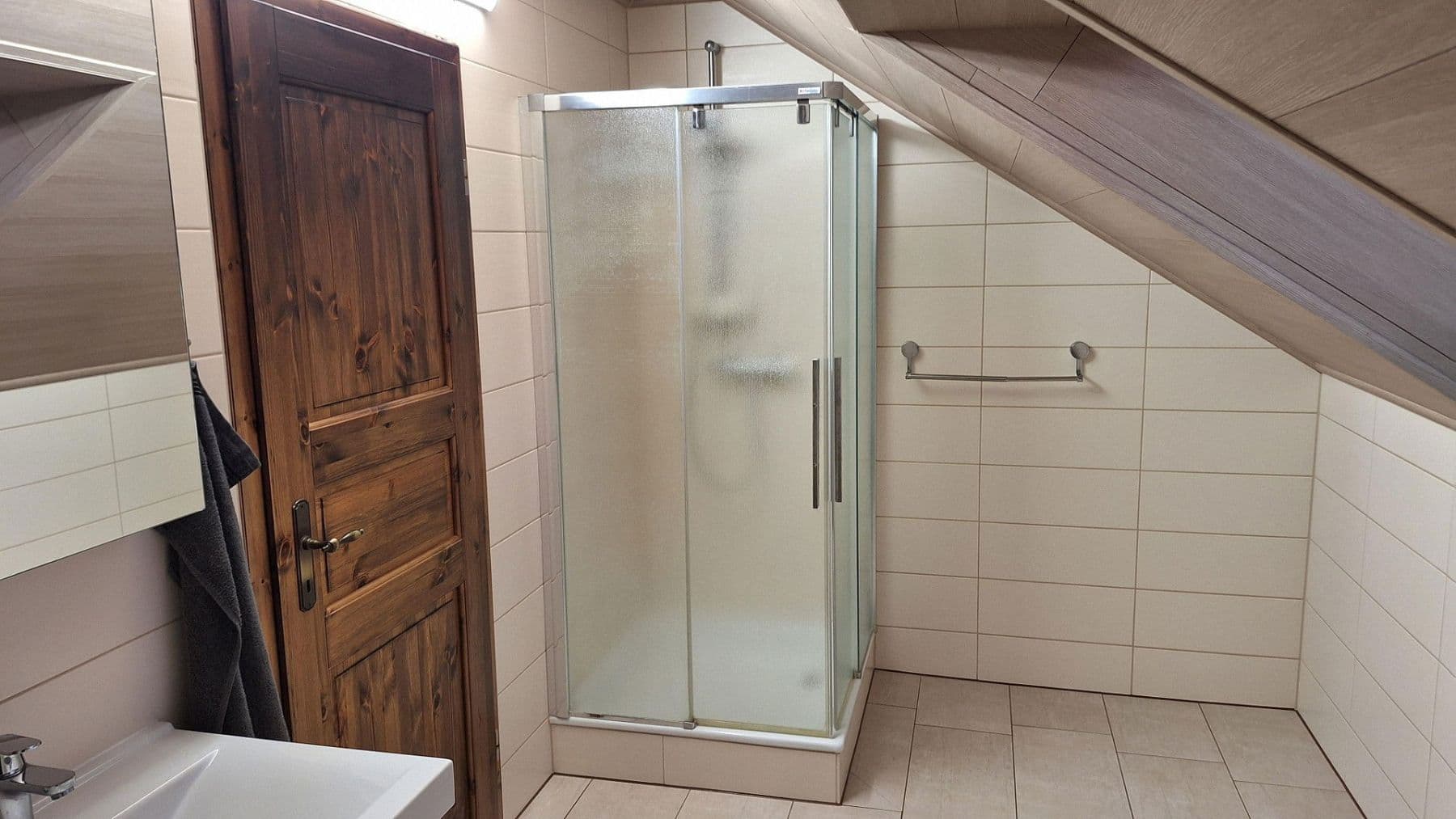 Prodej domu 319 m², pozemek 960 m², Naumburg, Hessen Prodej domu 319 m², pozemek 960 m², Naumburg, Hessen