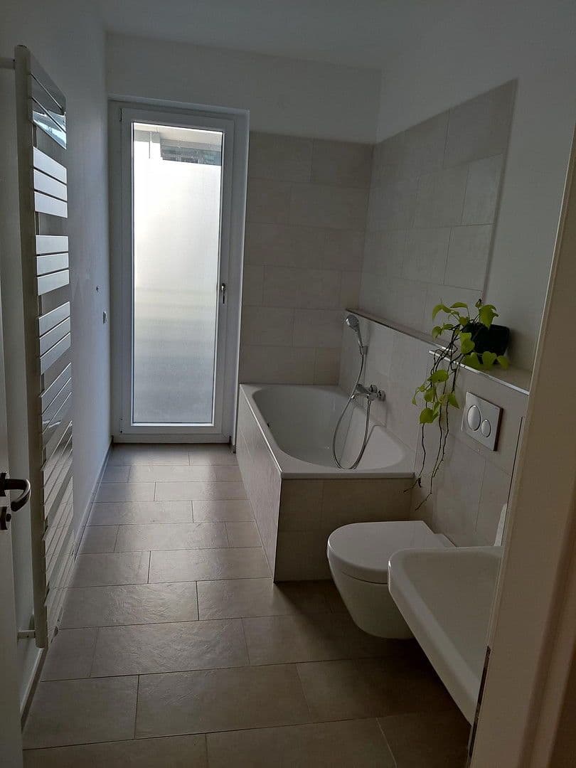 Pronájem bytu 4+1 112 m², Berlin, Berlín Pronájem bytu 4+1 112 m², Berlin, Berlín