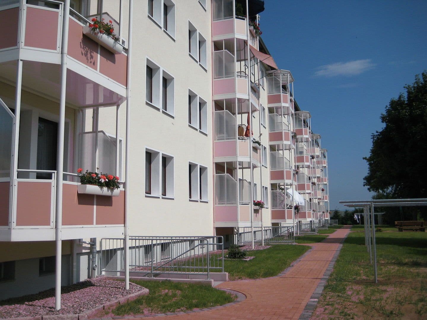 Pronájem bytu 3+1 60 m², Aufbaustrasse 43, Am Ohmberg, Durynsko Pronájem bytu 3+1 60 m², Aufbaustrasse 43, Am Ohmberg, Durynsko