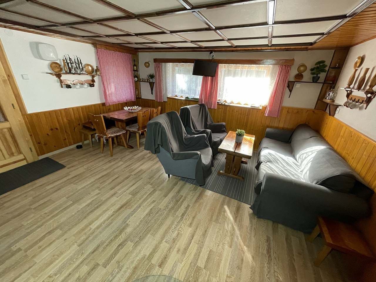 Pronájem chaty, chalupy, Nové Město na Moravě, Kraj Vysočina Pronájem chaty, chalupy, Nové Město na Moravě, Kraj Vysočina