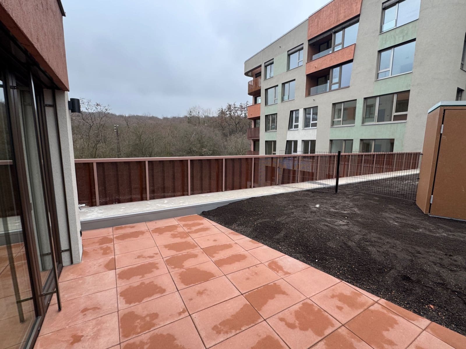 Pronájem bytu 1+kk 35 m², U Komína, Praha, Praha Pronájem bytu 1+kk 35 m², U Komína, Praha, Praha