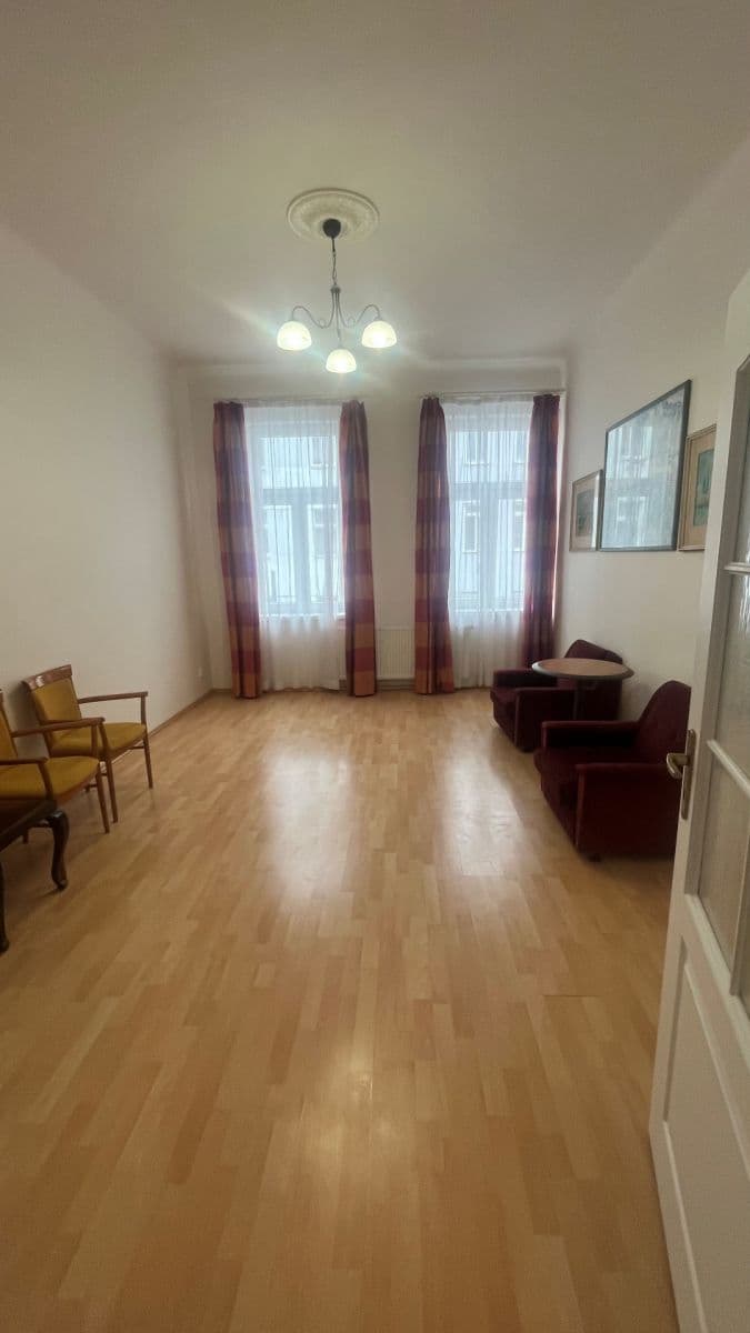 Pronájem bytu 3+1 65 m², Nuselská, Praha, Praha Pronájem bytu 3+1 65 m², Nuselská, Praha, Praha