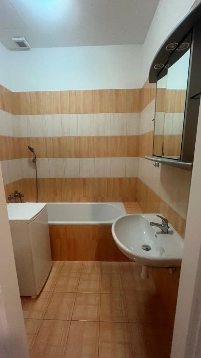 Pronájem bytu 3+1 65 m², Nuselská, Praha, Praha Pronájem bytu 3+1 65 m², Nuselská, Praha, Praha