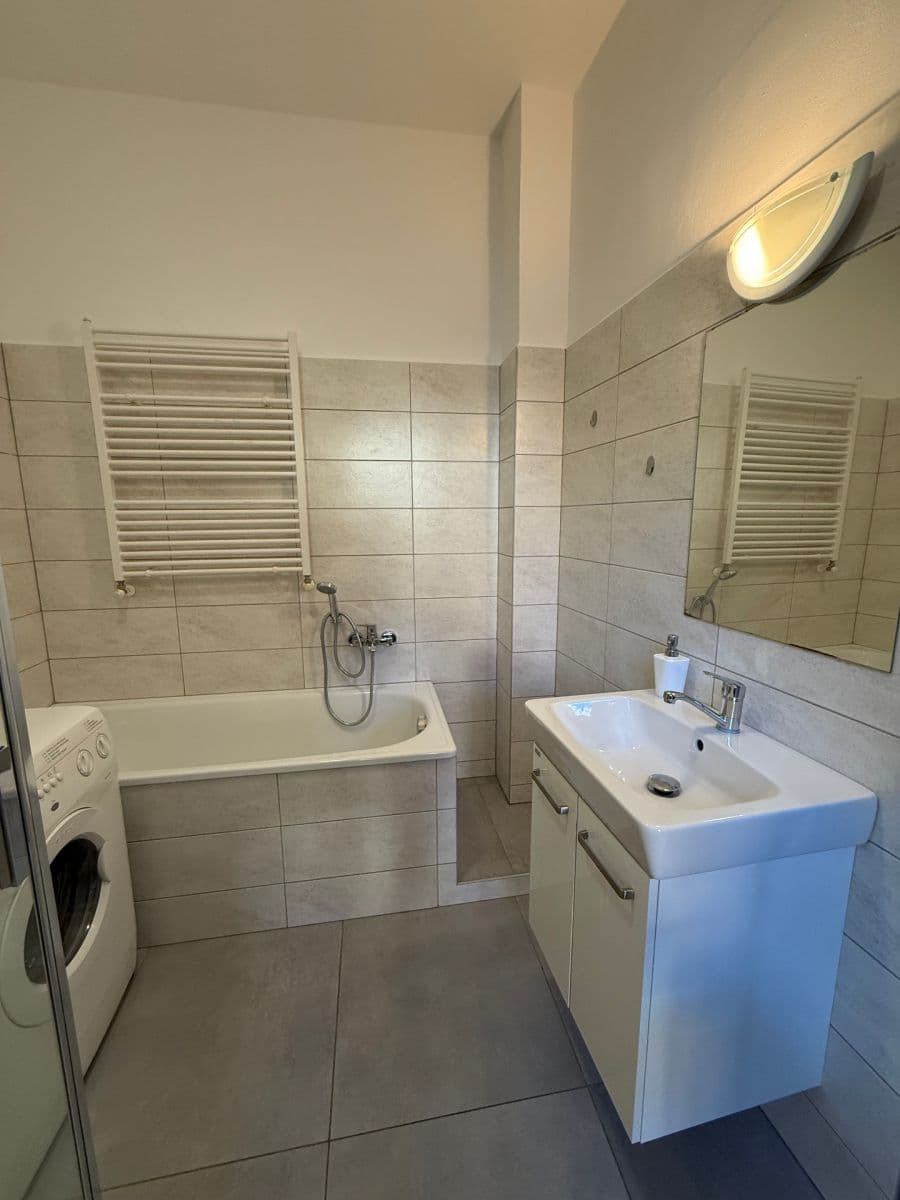 Pronájem bytu 2+1 55 m², Křížová, Jihlava, Kraj Vysočina Pronájem bytu 2+1 55 m², Křížová, Jihlava, Kraj Vysočina