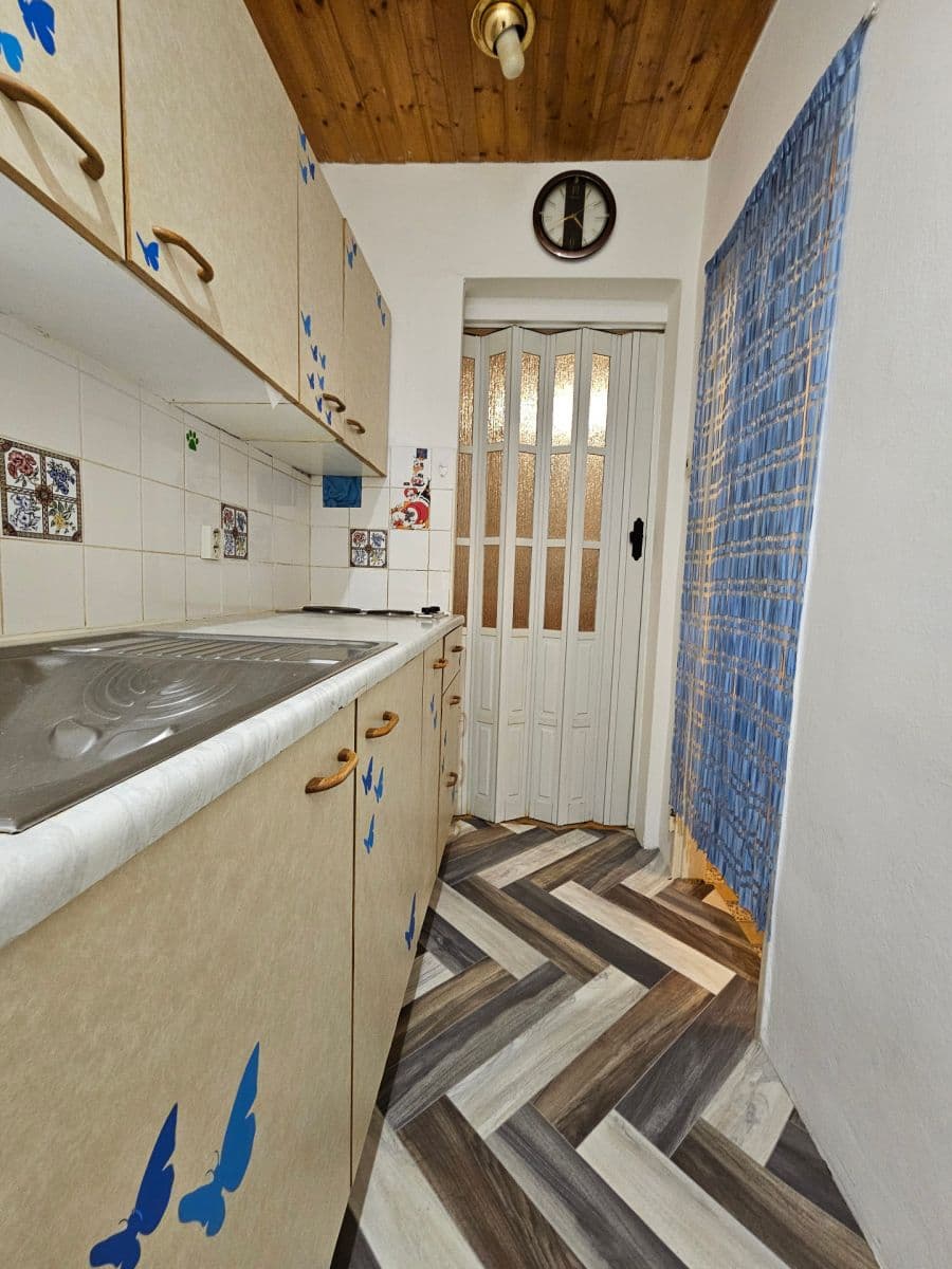 Prodej bytu 1+kk 28 m², Jeremenkova, Praha, Praha Prodej bytu 1+kk 28 m², Jeremenkova, Praha, Praha