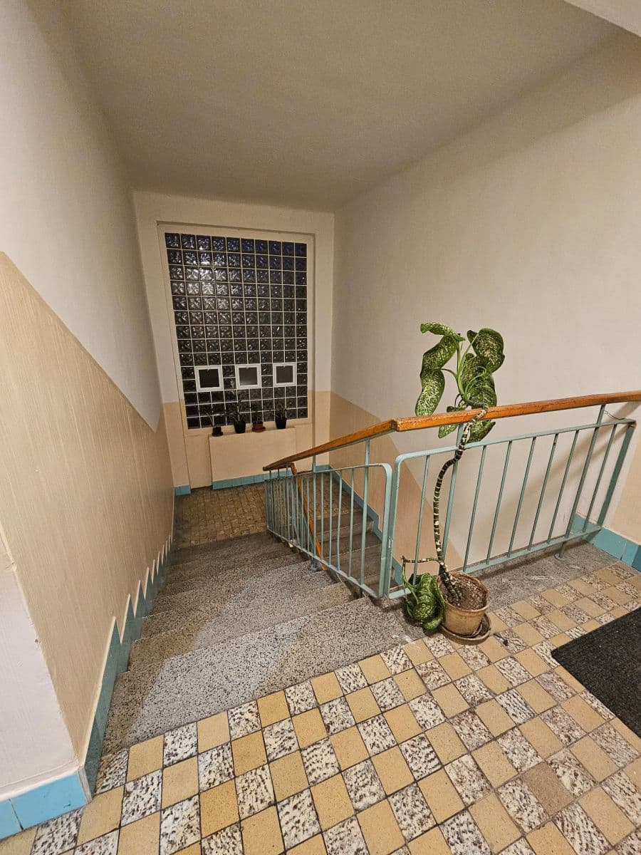 Prodej bytu 1+kk 28 m², Jeremenkova, Praha, Praha Prodej bytu 1+kk 28 m², Jeremenkova, Praha, Praha