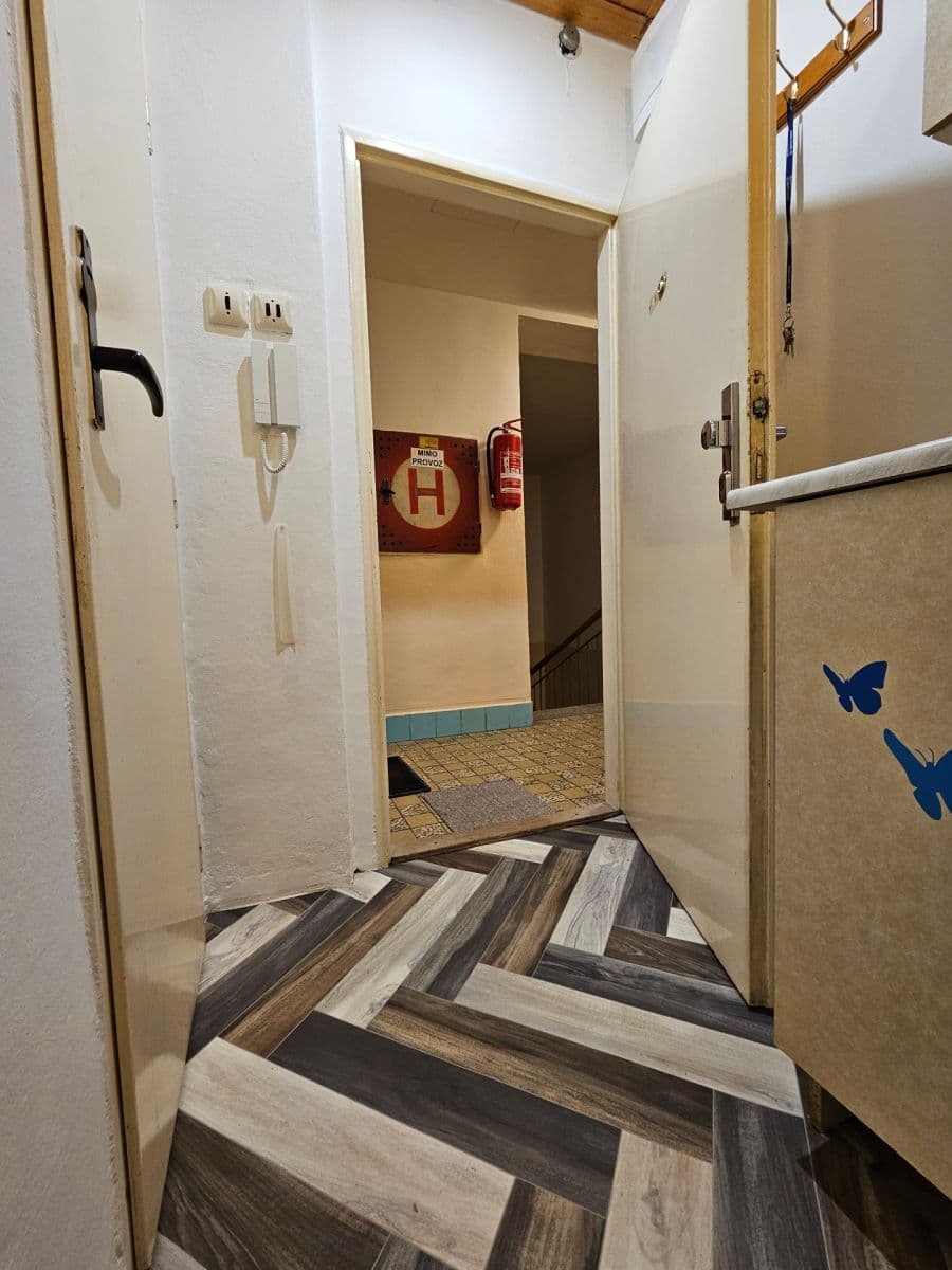 Prodej bytu 1+kk 28 m², Jeremenkova, Praha, Praha Prodej bytu 1+kk 28 m², Jeremenkova, Praha, Praha